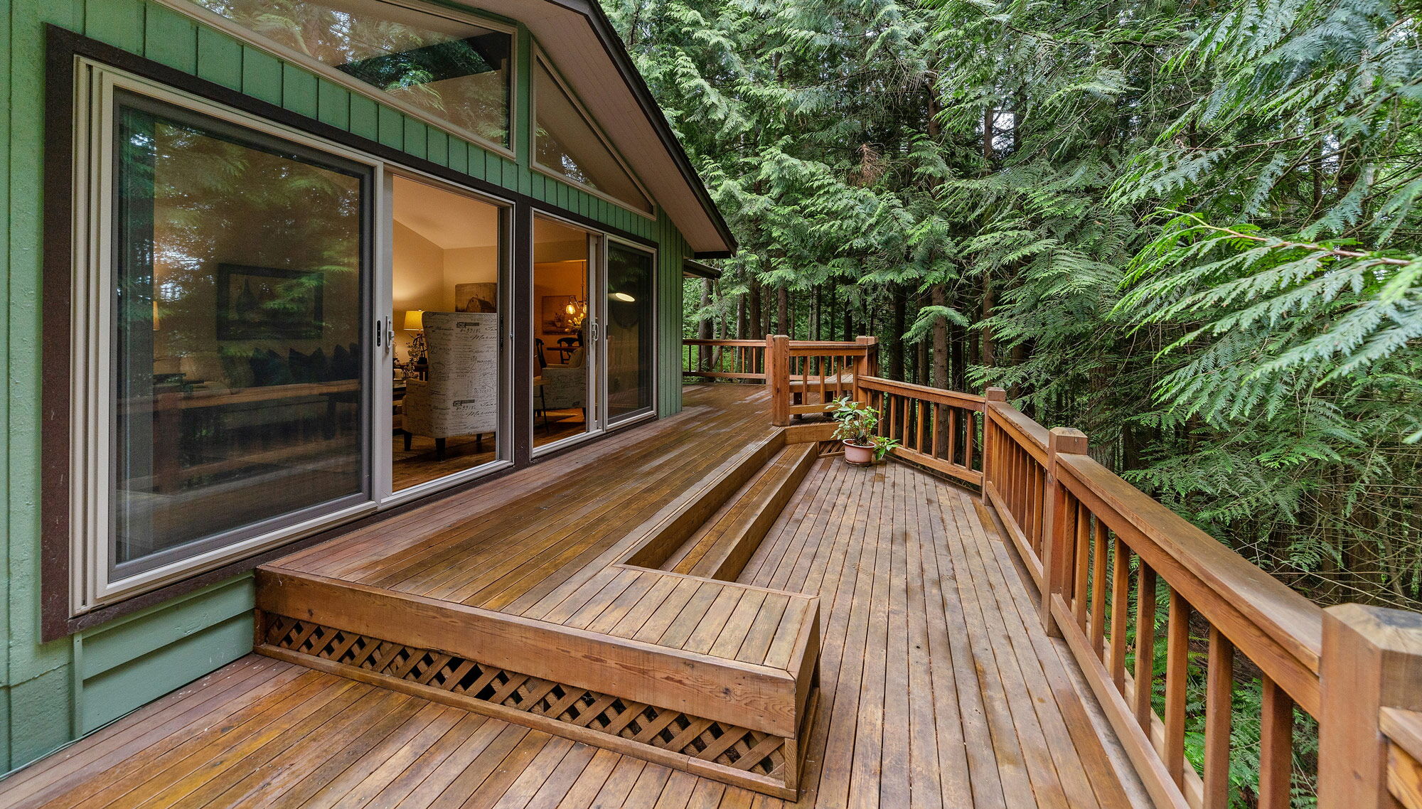 Custom Deck Design and Construction